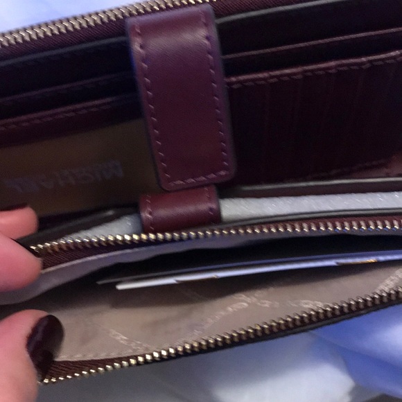 Michael Kors double zip wristlet - Picture 6 of 8